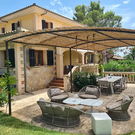 Jacelia Villa