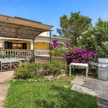 Jacelia Villa
