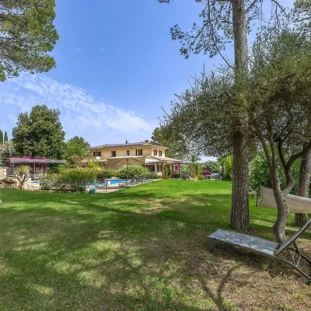 Jacelia Villa
